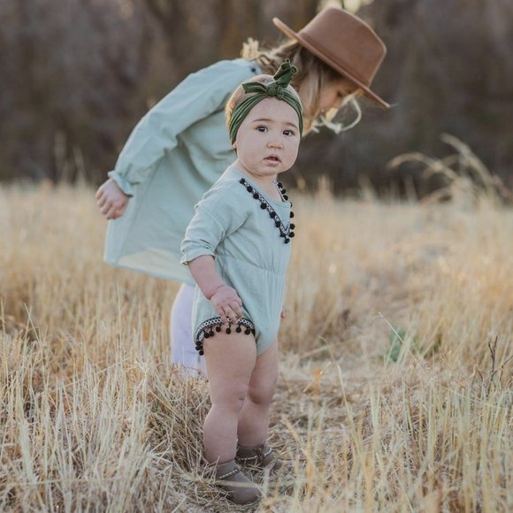 Infant Olive Linen Romper - Picture 5 of 6